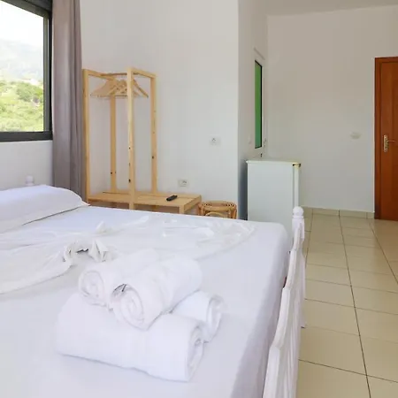 Aparthotel Bora *