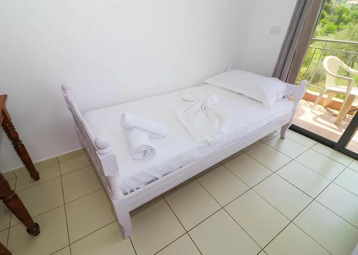 Apartmanhotel Bora 3*