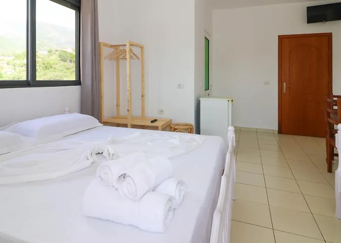 Apartmanhotel Bora 3*