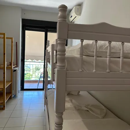 Bora Aparthotel Himare