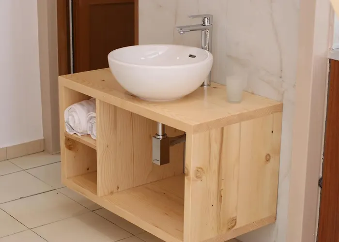 Bora Aparthotel Himare