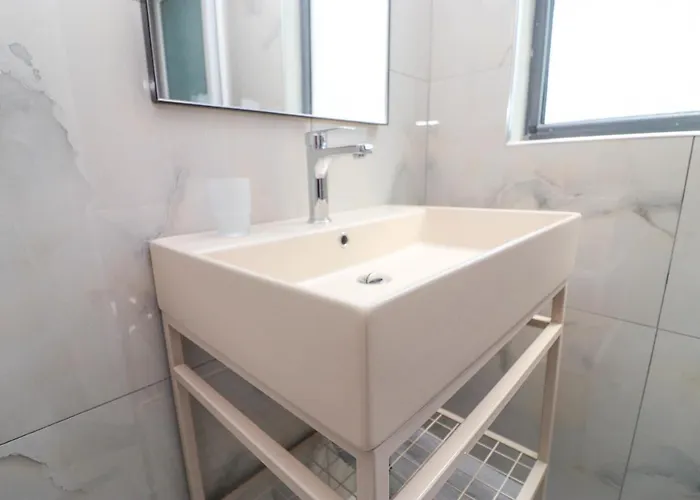 Bora Aparthotel Himare